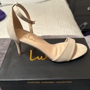 Lulus lover 2in heels in size 8
